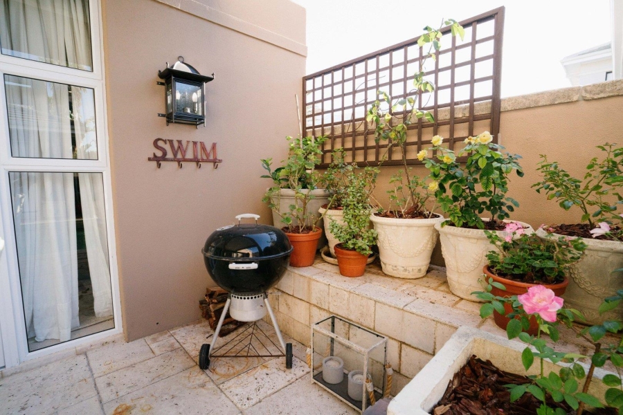 To Let 4 Bedroom Property for Rent in Sunset Links Western Cape